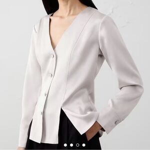 Banana Republic SILKY SEAMED SLIT BLOUSE